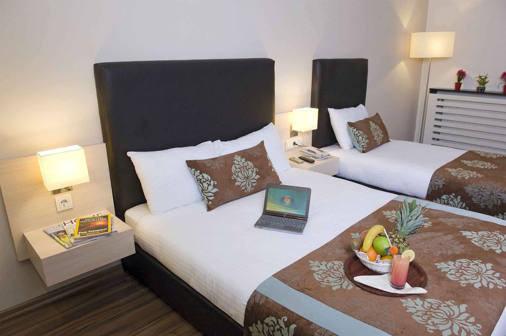 The New Hotel Zeybek Izmir Exterior foto